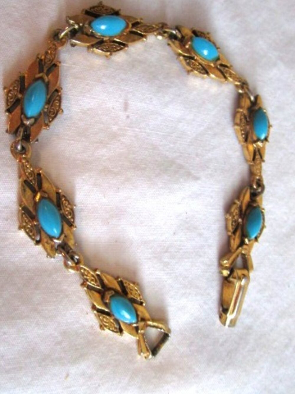 Vintage FLORENZA Signed Gold Tone Bracelet Faux Turquoise 7"